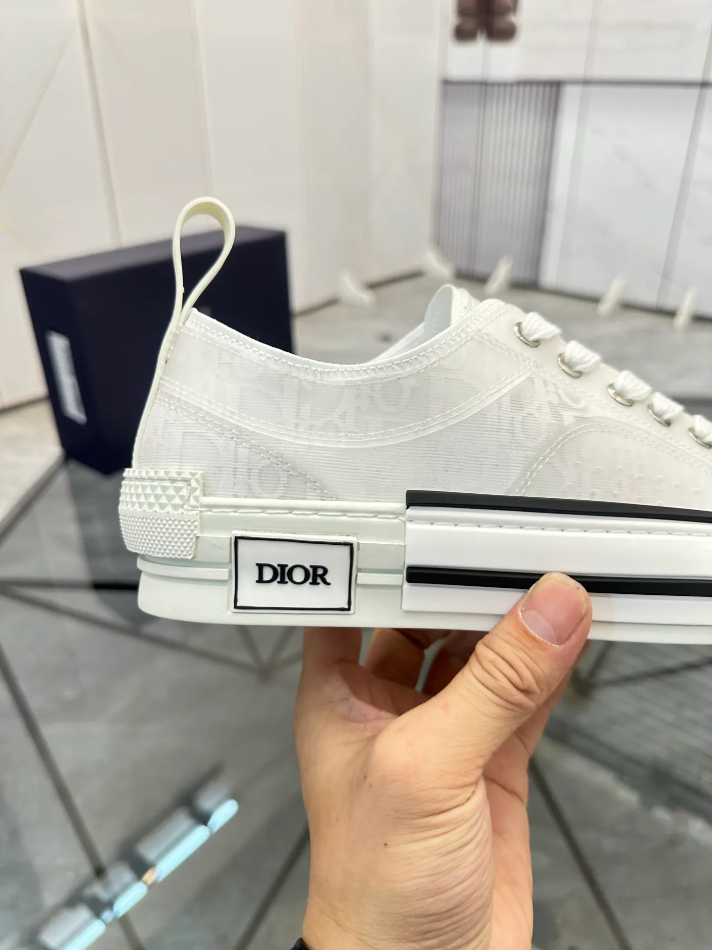 Selling men's shoes 💰: 💰P400¥ Product trademark: Dio* "Dior*" low-top casual shoes Regular size: 36-45 (can be customized to 46) Couple style B23 Product materials: Upper imported original fabric, breathable lining, original outsole. No.: 007